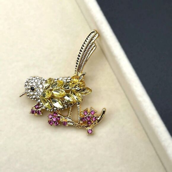 Yellow Gold with Citrine and Diamond Crystal Bird with Flower Pin Back Brooch - Picture 5 of 9